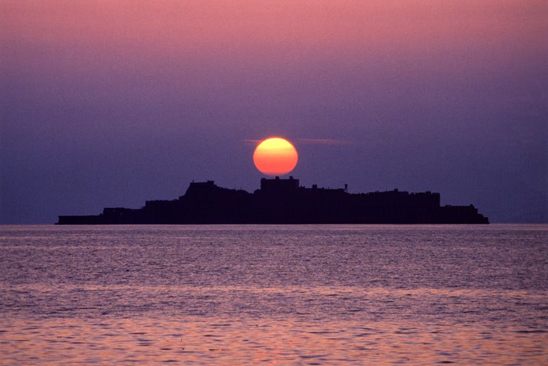 Hòn đảo Gunkanjima Hòn đảo Gunkanjima